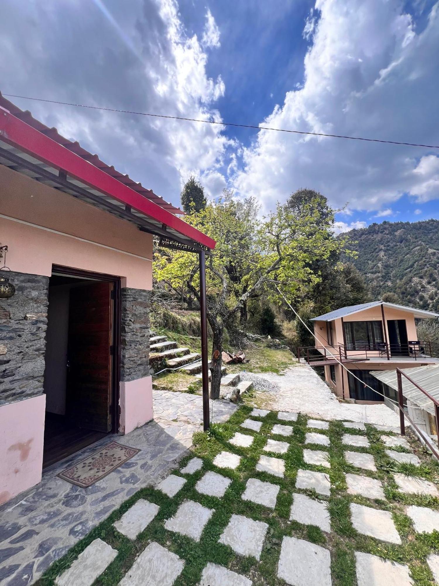 The Goat Village- Kanatal By Bakri Chhap エクステリア 写真